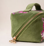 Open flat makeup bag -Elizabeth Scarlett